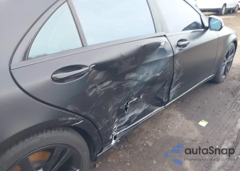 2019 Mercedes-Benz S 560 4Matic z USA, uszkodzony, nr VIN WDDUG8GB9KA457797